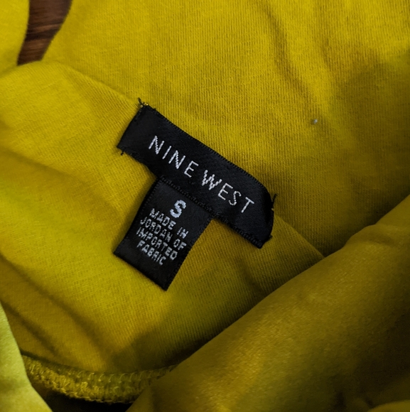 Nine West Yellow Green Silk V Neck Top Size Small - Picture 2 of 9